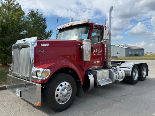 2015 International 9900 Daycab
