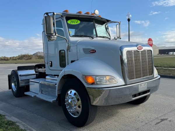 2014 Peterbilt 337 - Image 20