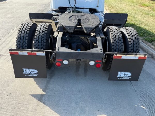 2014 Peterbilt 337 - Image 17