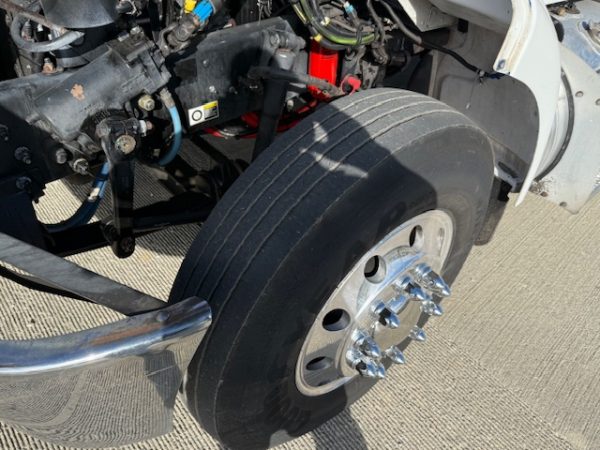 2014 Peterbilt 337 - Image 12