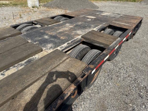 Hydraulic Tail Equipment Trailer - Image 18