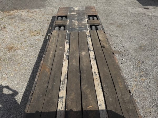Hydraulic Tail Equipment Trailer - Image 12