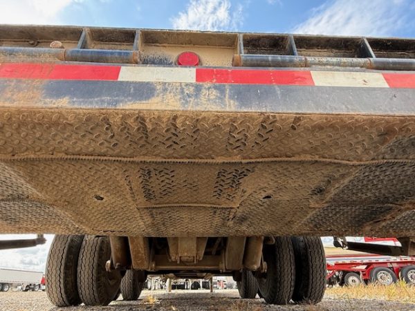 Hydraulic Tail Equipment Trailer - Image 6