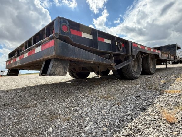 Hydraulic Tail Equipment Trailer - Image 5