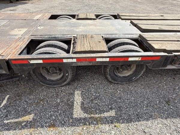 Hydraulic Tail Equipment Trailer - Image 4