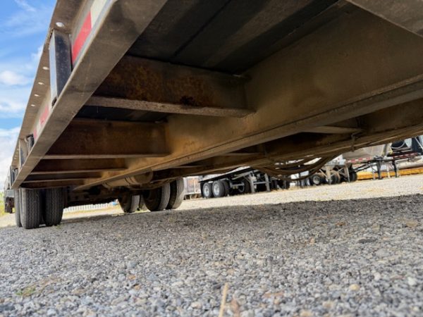 Hydraulic Tail Equipment Trailer - Image 3