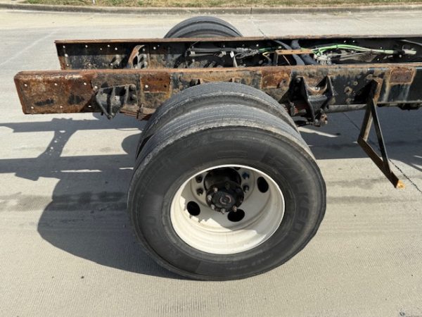 International 4400 Cab & Chassis - Image 7