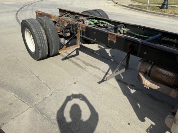 International 4400 Cab & Chassis - Image 5