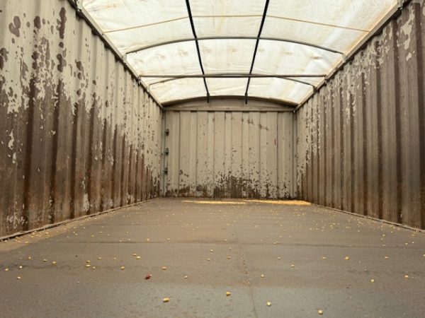 Ford L8000 Tandem Grain Truck - Image 21