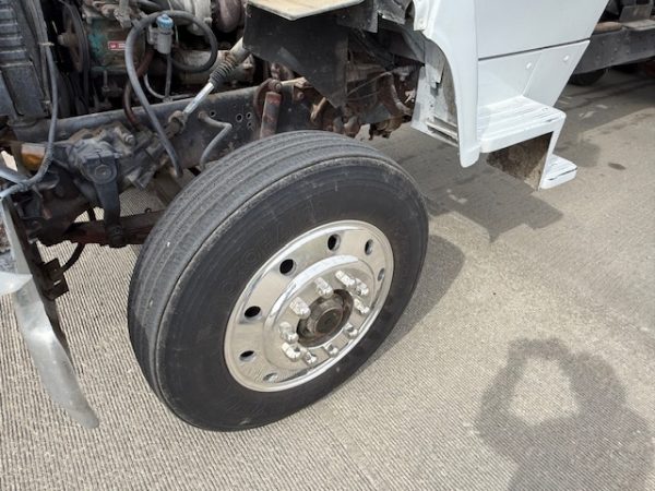 Ford L8000 Tandem Grain Truck - Image 5