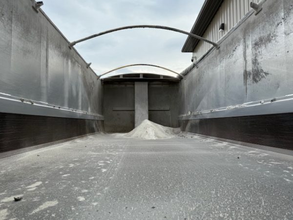 2009 EAST 24' Dump Trailer - Image 14