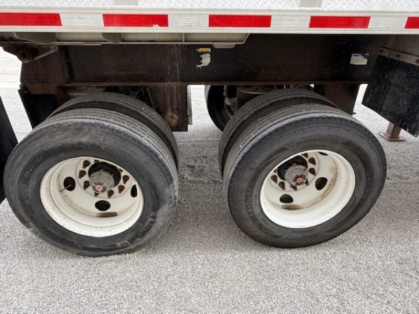 2009 EAST 24' Dump Trailer - Image 12