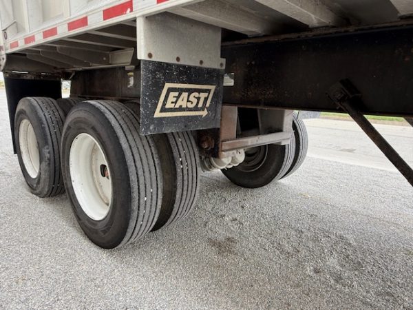 2009 EAST 24' Dump Trailer - Image 11
