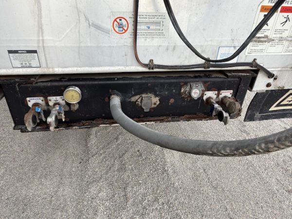 2009 EAST 24' Dump Trailer - Image 9