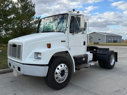 2003 Freightliner FL80