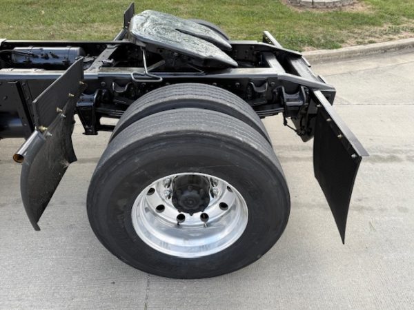 2003 Freightliner FL80 - Image 14