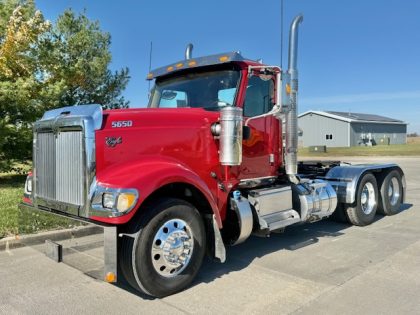 2015 International 9900 Daycab