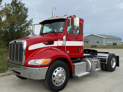 2017 Peterbilt 337