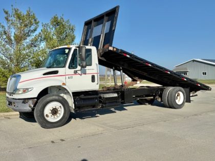 2005 International 4400 Flatbed Dump Truck