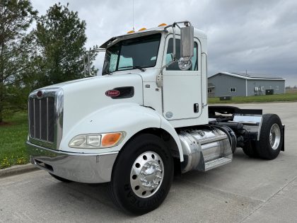 2013 Peterbilt 337