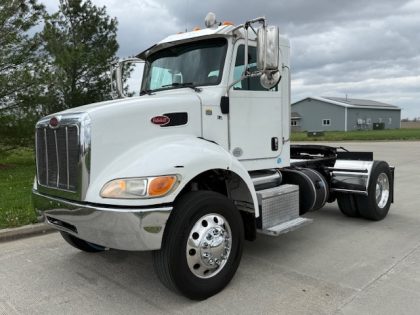2017 Peterbilt 337