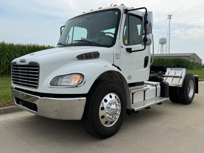 2014 Freightliner M2 Tractor