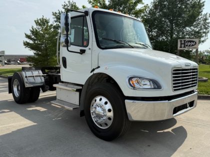 2014 Freightliner M2 Tractor