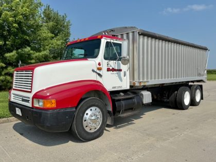 1994 International 8100 Grain Truck