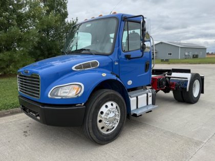 2015 Freightliner M2  Single Axle