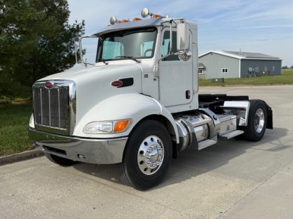 2018 Peterbilt 337